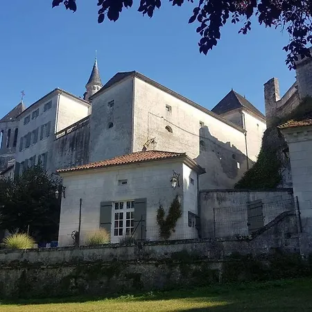 Le Pavillon: Refuge Reposant, Exclusif, Au Chateau